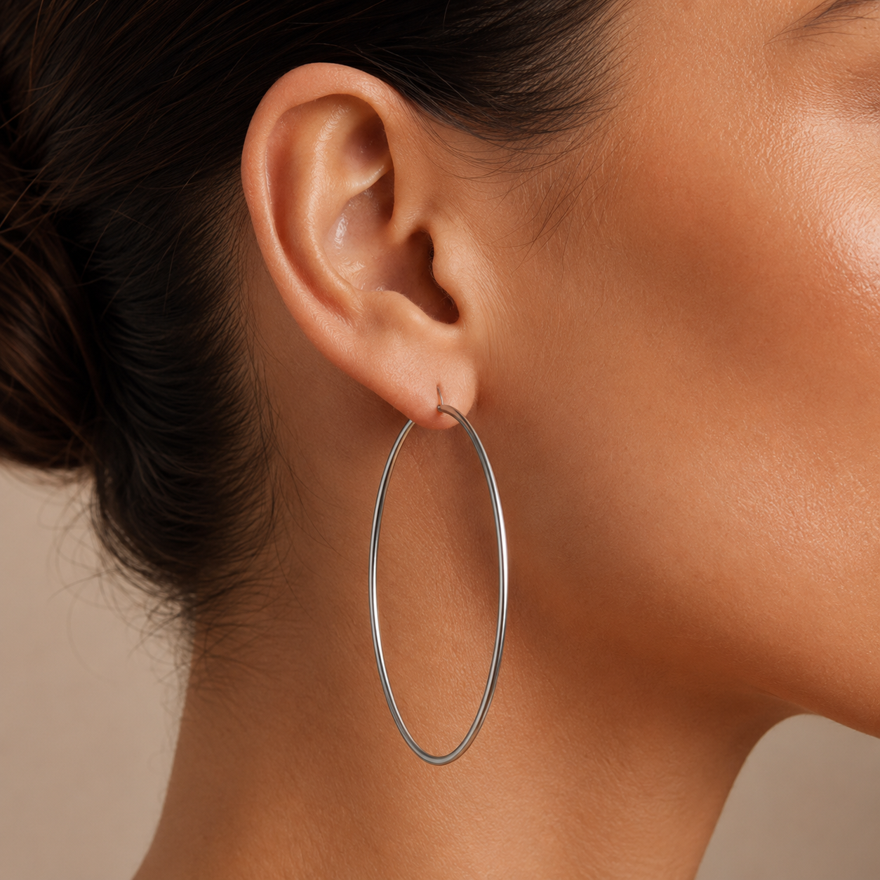 PM150 – Silver Thin Plain 78 mm Hoop Minđuše