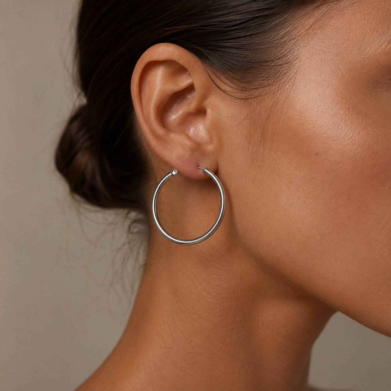 PM013 – Silver Classic Polished Fat Hoop Minđuše