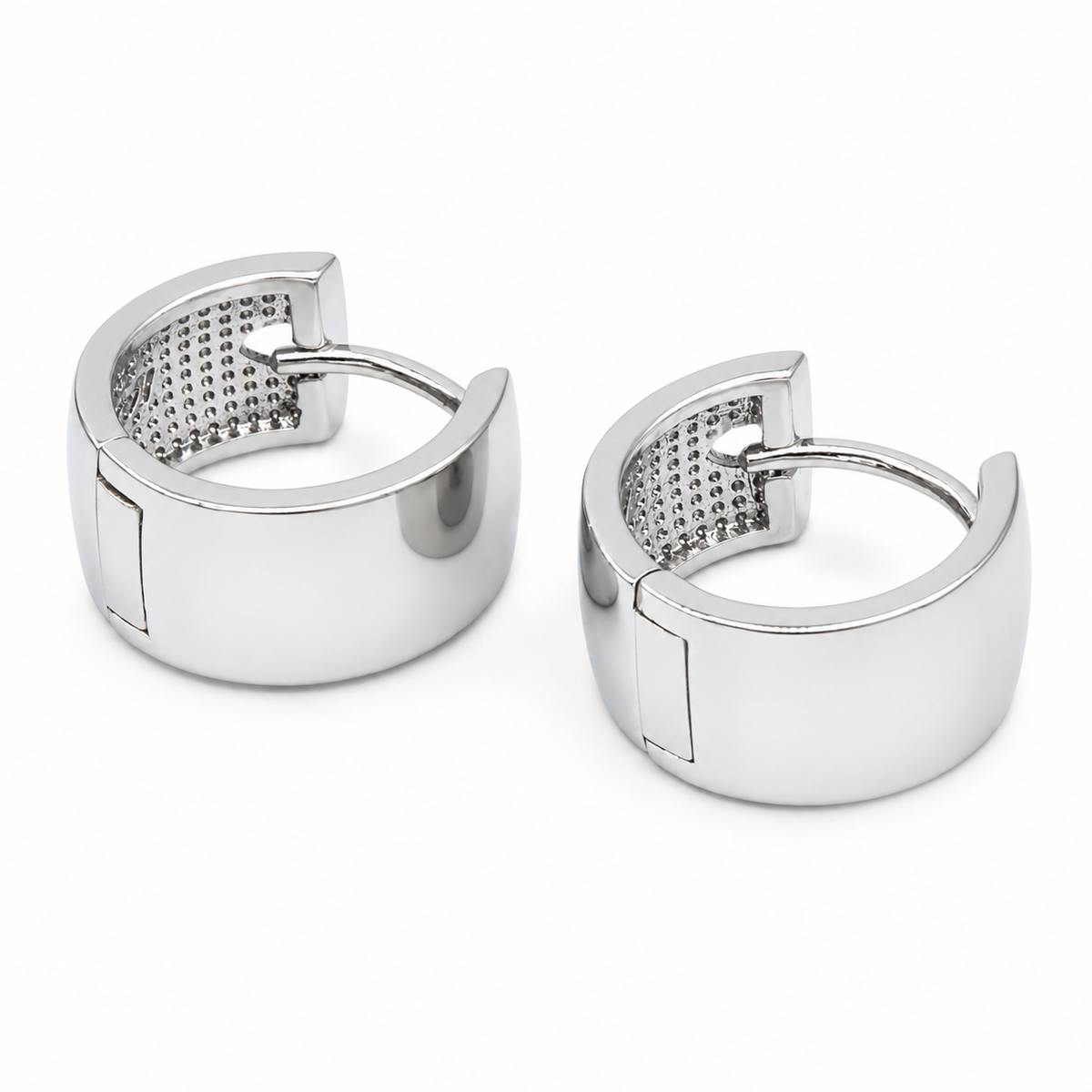 PM024 – Silver Thick Band Huggie Minđuše