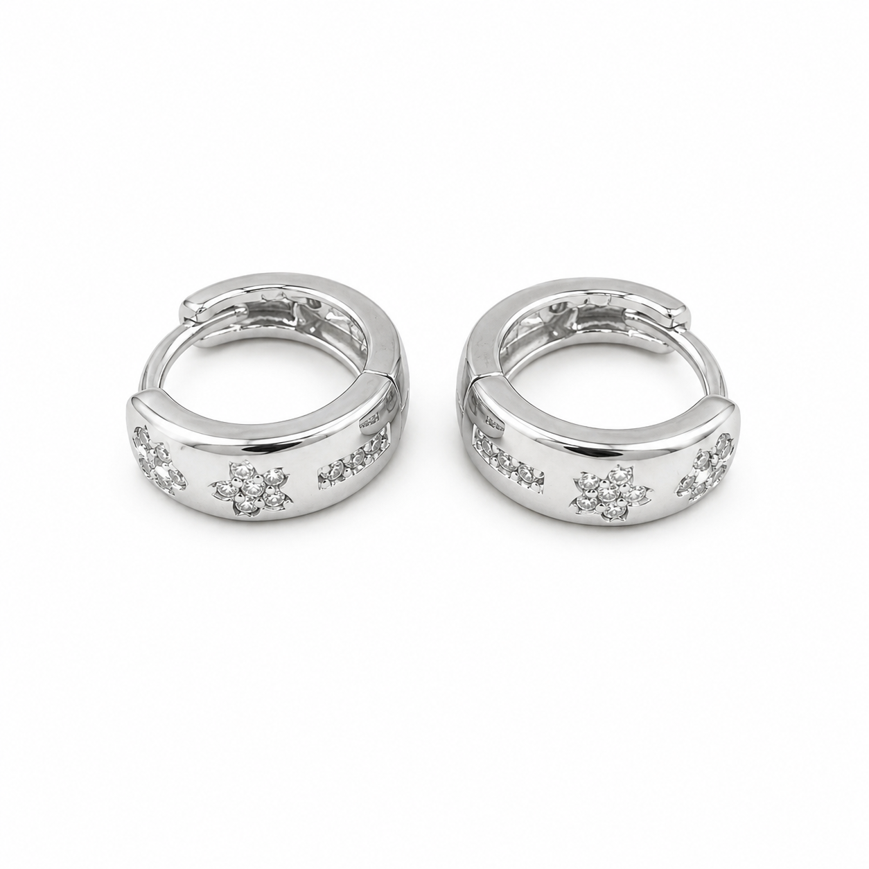 PM103 – Silver Celestial Star CZ Huggie Minđuše