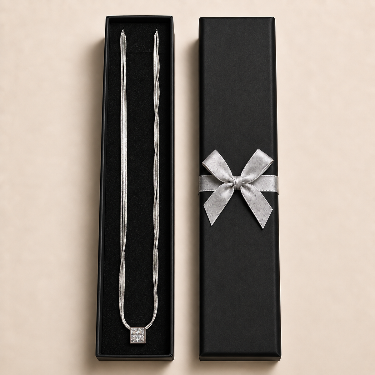 PO047 - Silver Multi-Strand Reversible Cube Ogrlica