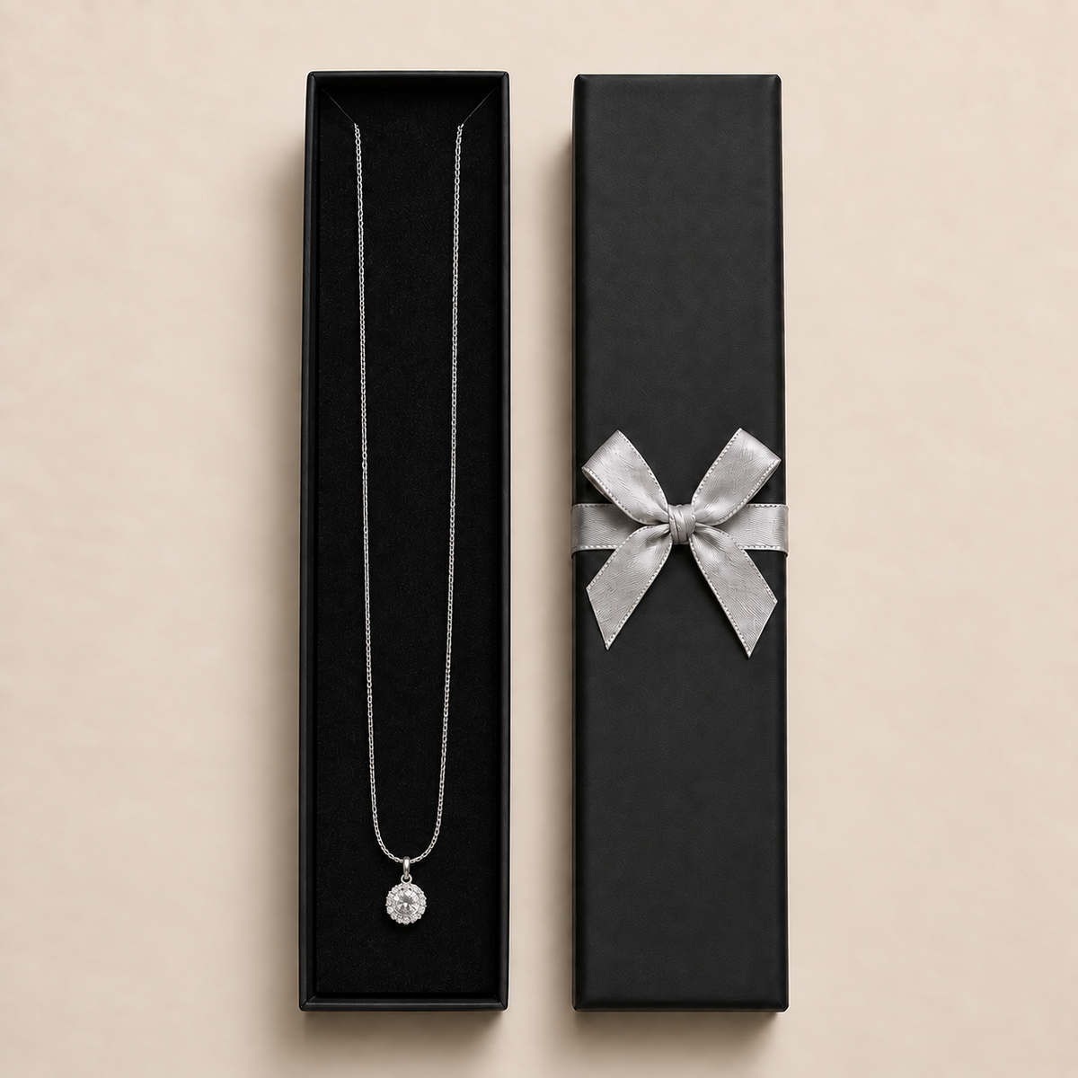 PO052 - Silver Round Pavé Sparkle Pendant Ogrlica