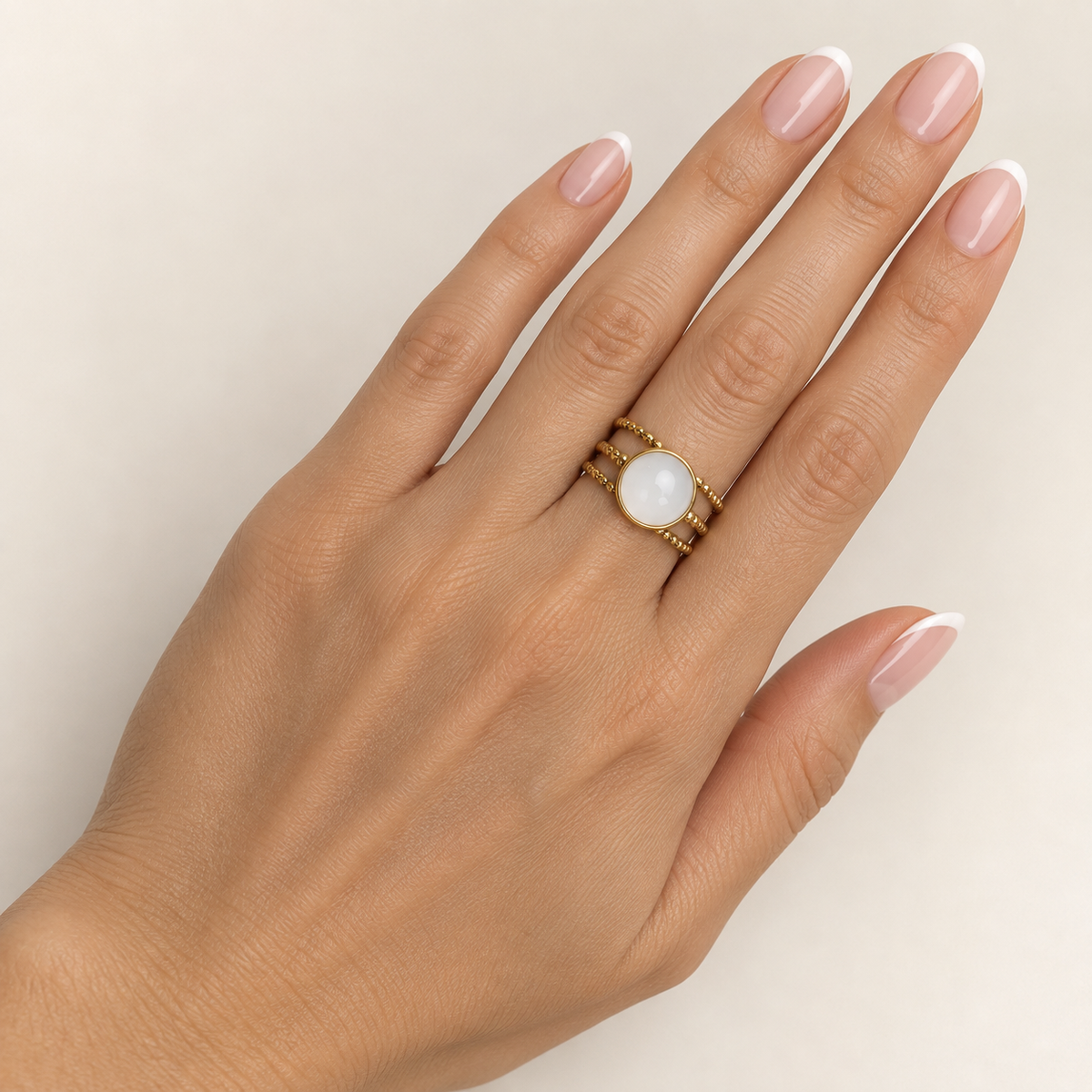 PP038G - Gold White Cabochon Multi Band Cuff Prsten