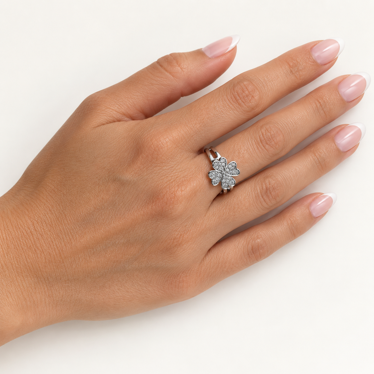 PP052 - Silver Pavé Heart Petal Flower Split Band Prsten