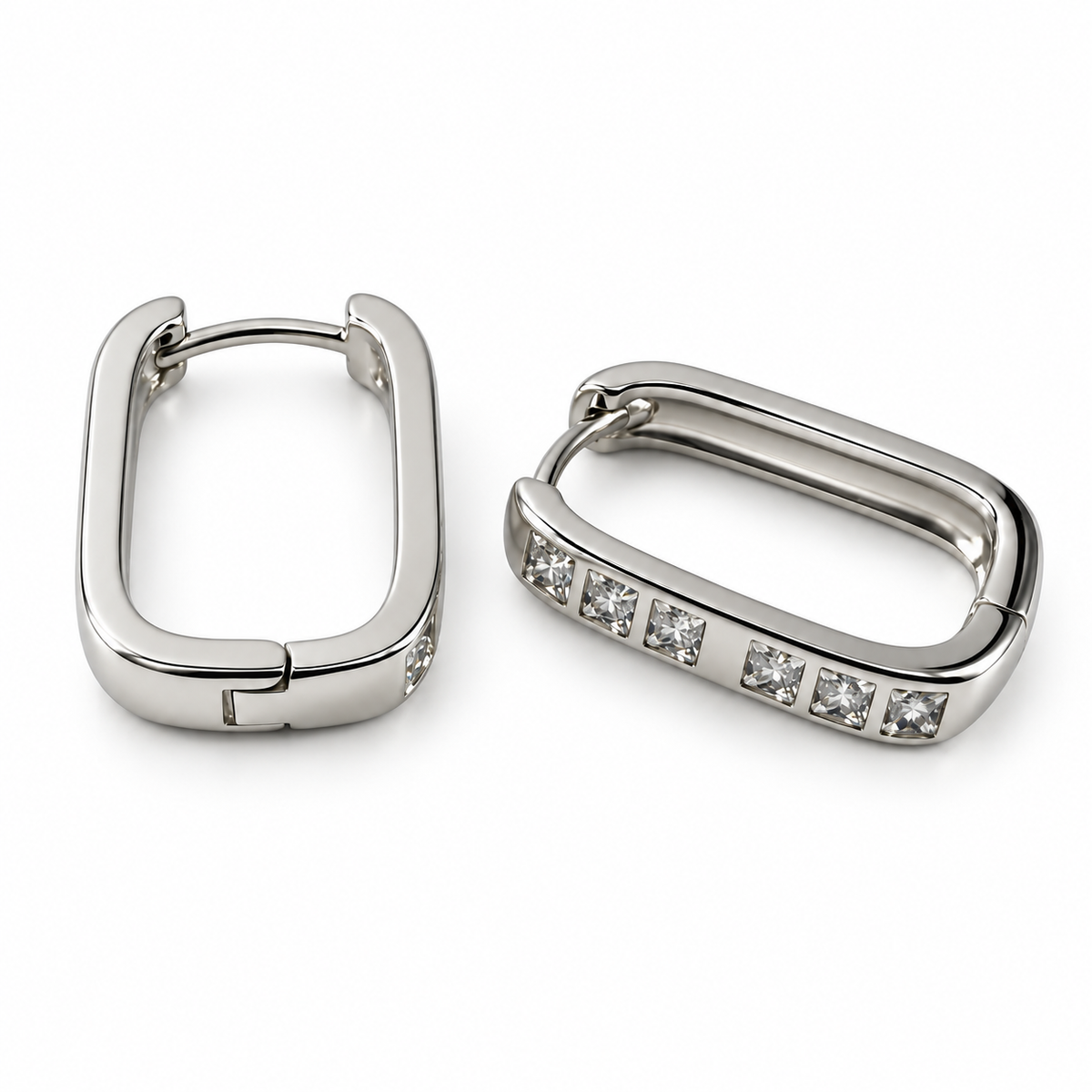 PM175 - Silver Princess Cut CZ Bar Huggie Minđuše sa kvadratnim CZ kamenovima
