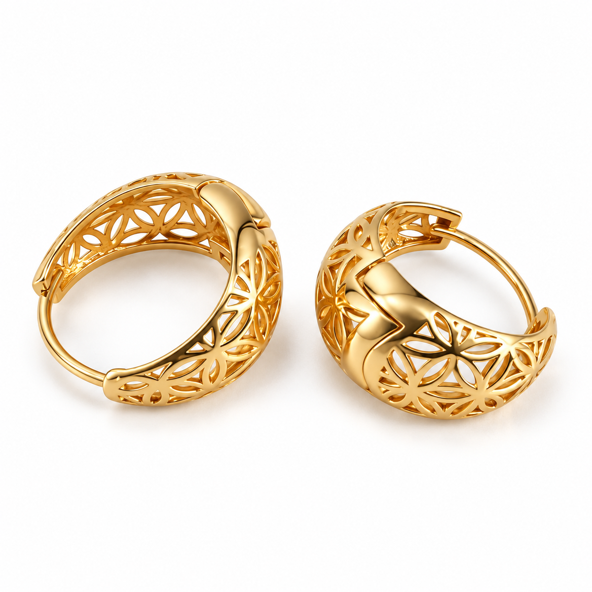 PM111G - Gold Botanical Filigree Huggie Minđuše sa cvetnim filigranskim uzorkom