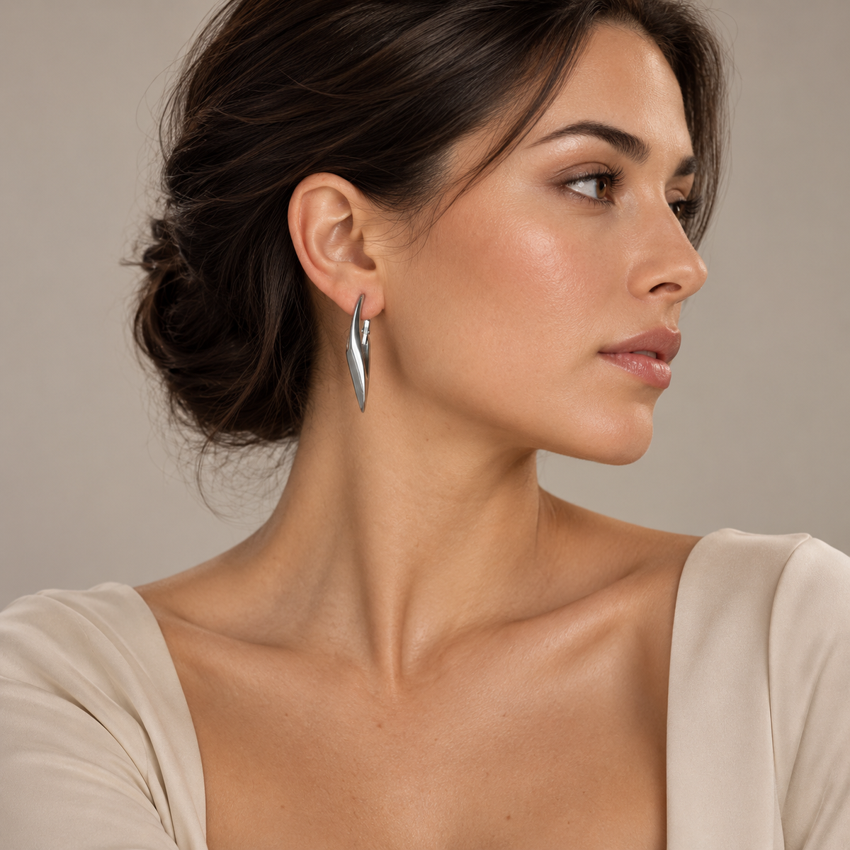 PM164 - Silver Tapered Drop Latch-Back Minđuše