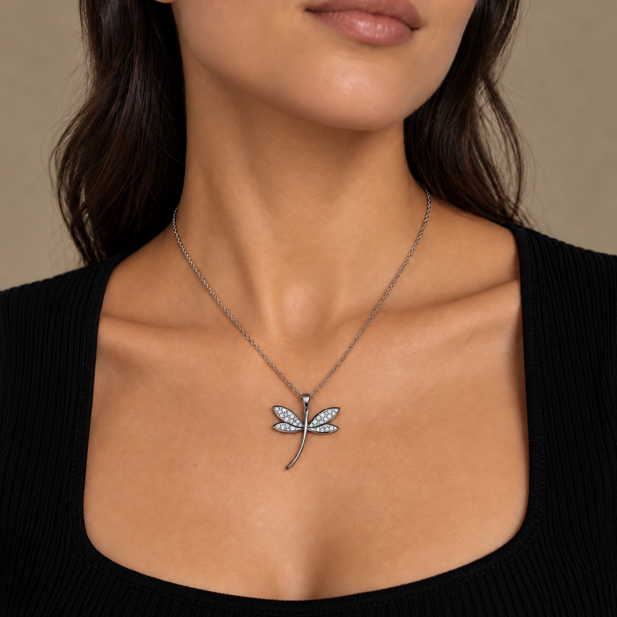 PO054 - Silver Dragonfly Crystal Pendant Ogrlica