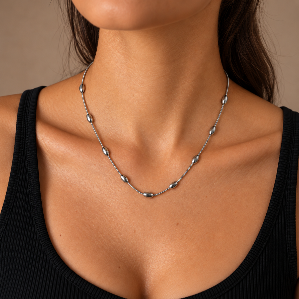 PO058 - Silver Oval Bead Station Chain Ogrlica