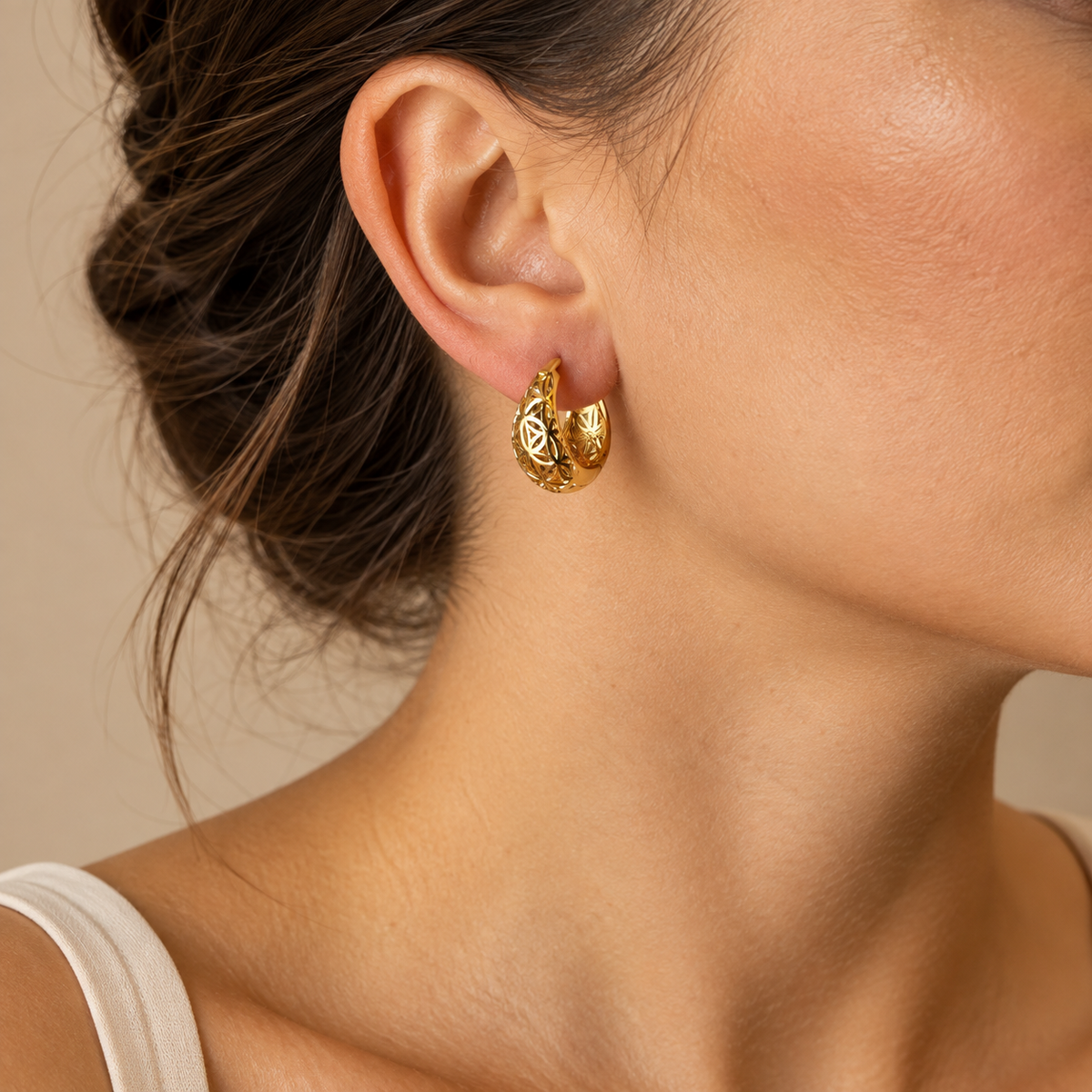 PM111G - Gold Botanical Filigree Huggie Minđuše