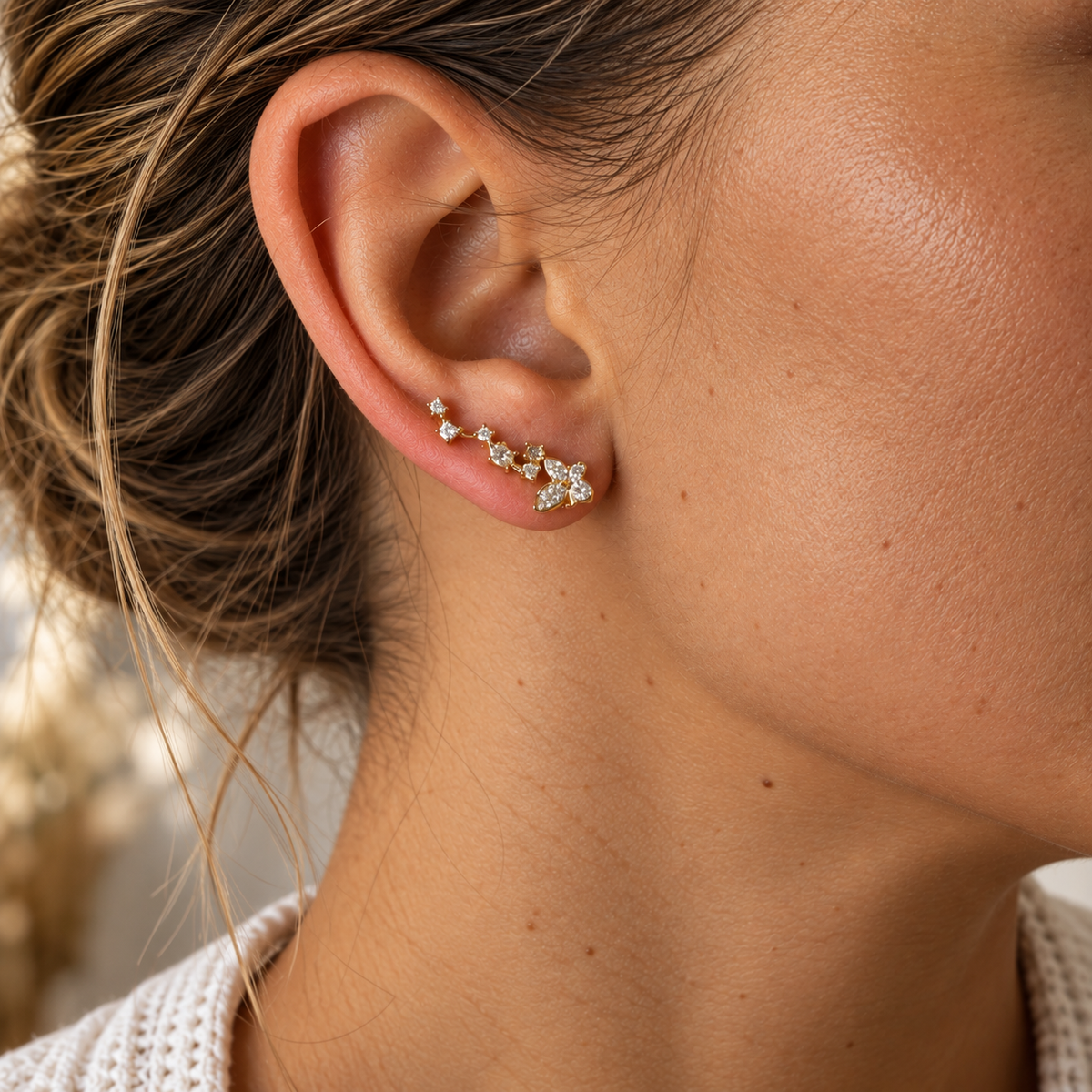 PM100 - Gold Butterfly Sparkle Ear Climber Minđuše