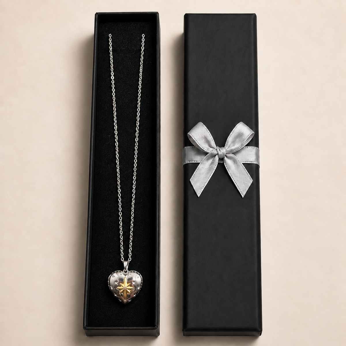 PO061 - Silver Gold Starburst Heart Locket Ogrlica