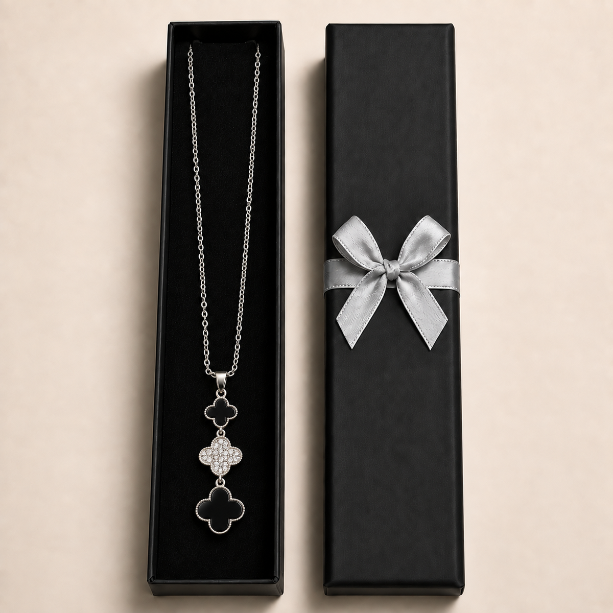 PO064 - Silver Triple Clover Black Pavé Drop Ogrlica