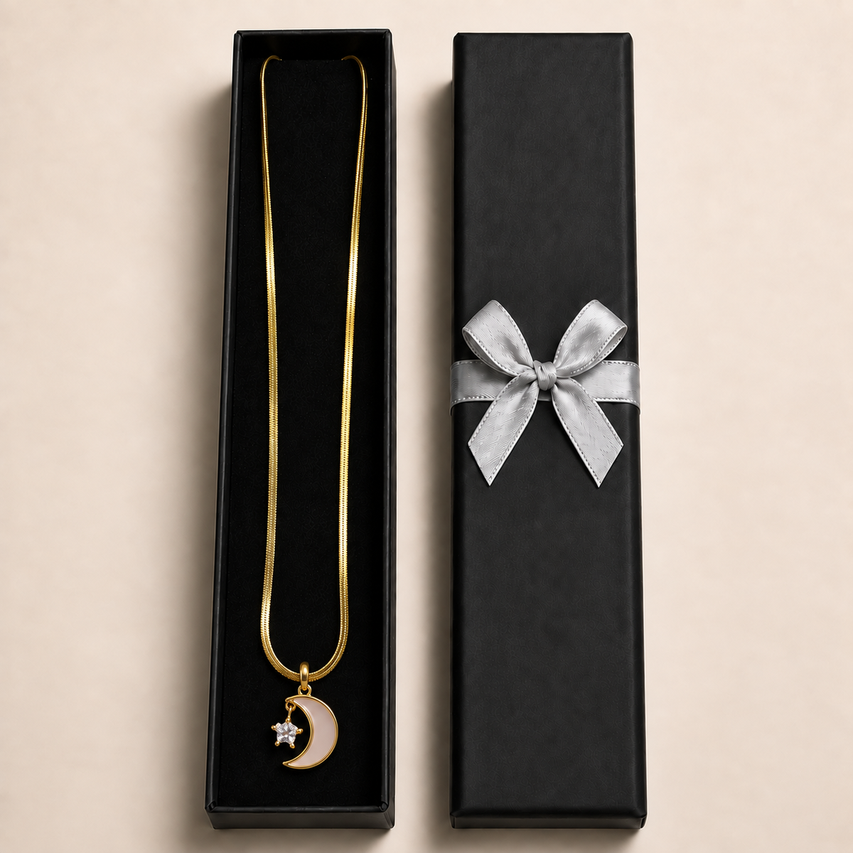 PO019G - Gold MOP Crescent Star Charm Snake Chain Ogrlica