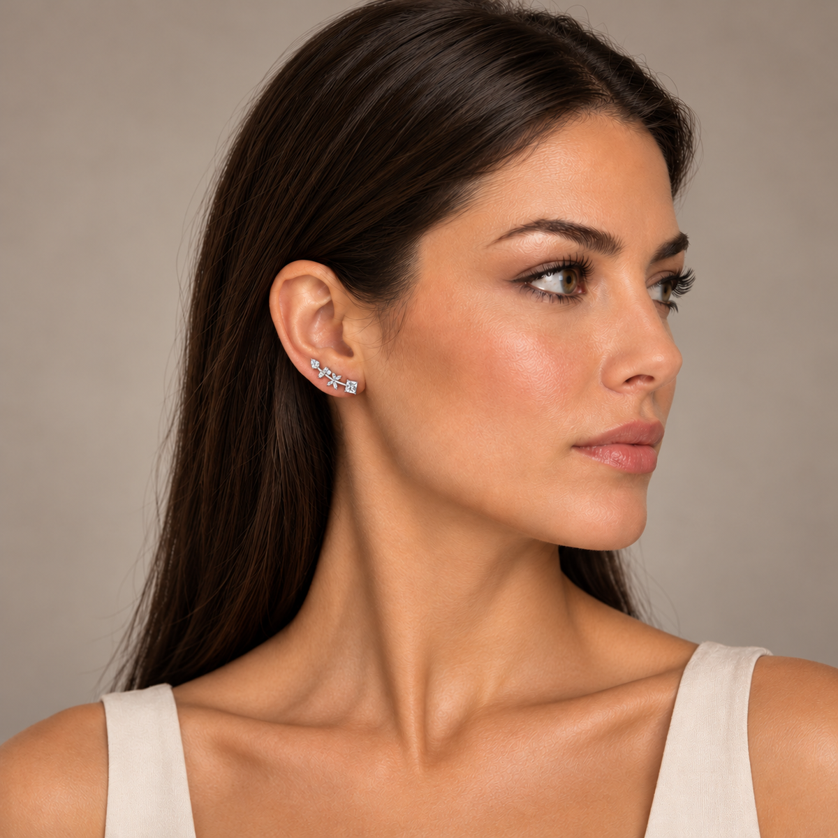 PM200 - Silver Mixed-Cut Floral Vine Ear Climber Minđuše