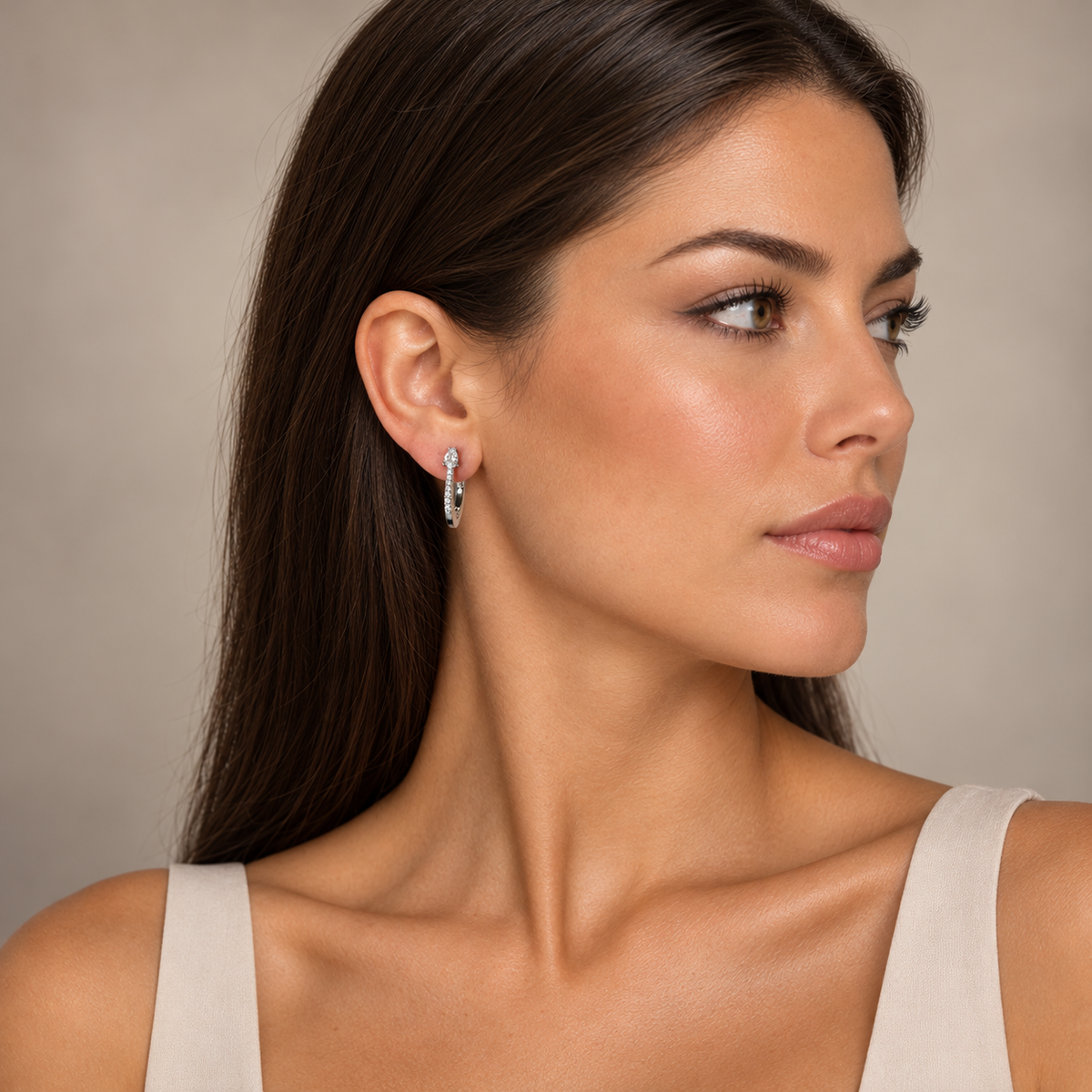 PM188 - Silver Pear-Cut Pavé Sweep Leverback Minđuše
