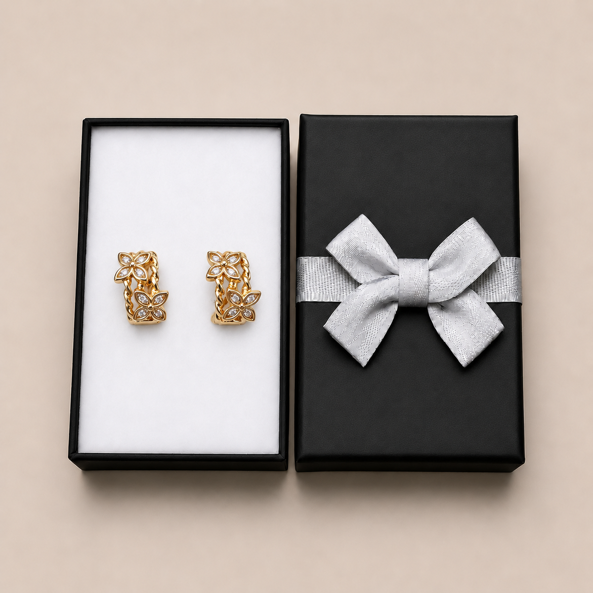 PM140G - Gold Twin Marquise Flower Braided Huggie Minđuše