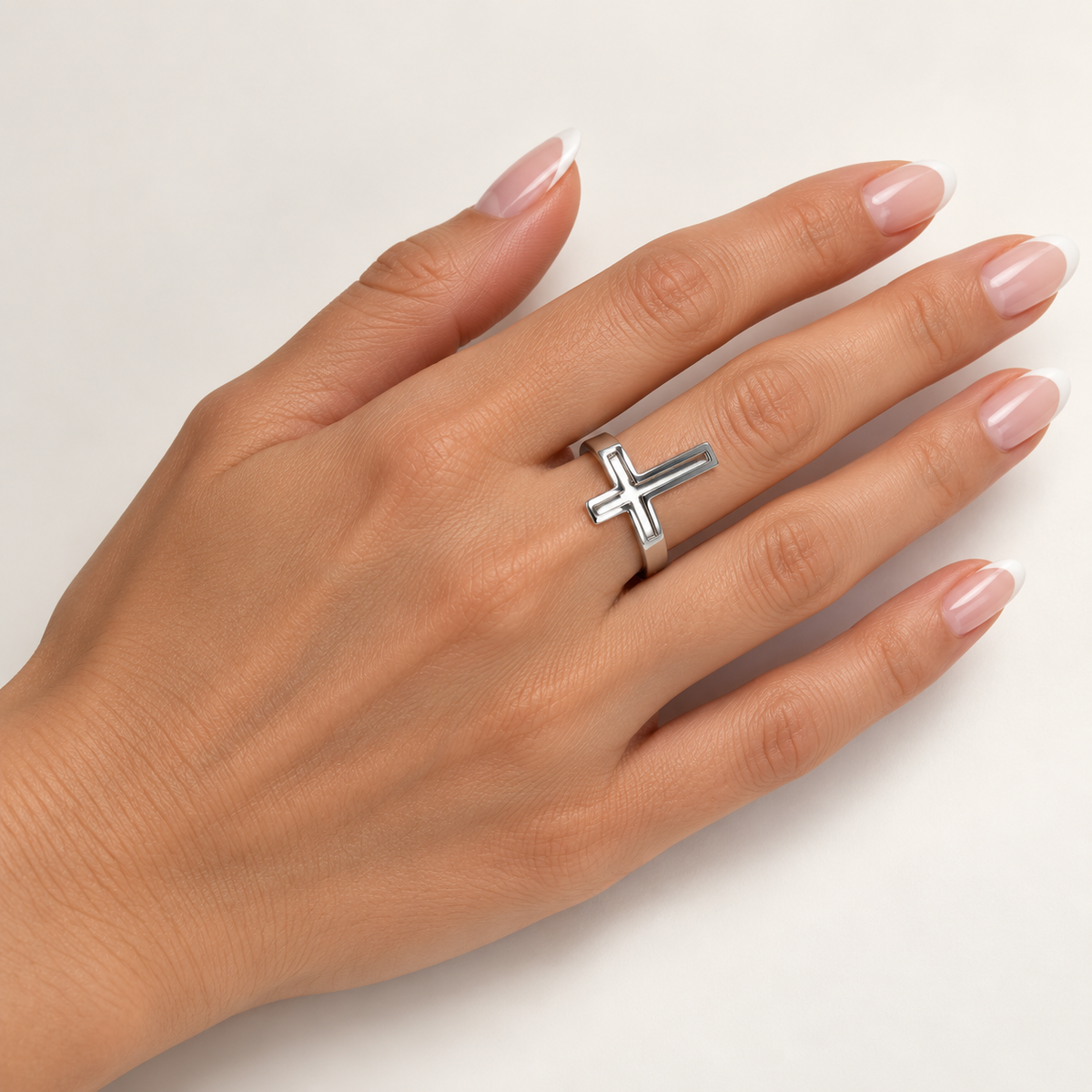 PP059 - Silver Openwork Cross Minimalist Prsten