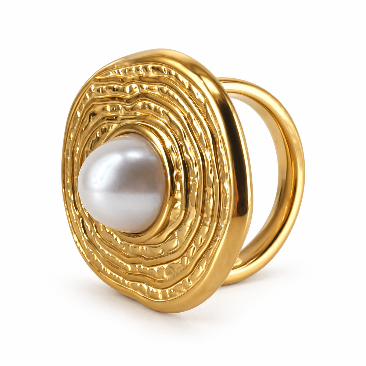 PP028G - Gold Concentric Ripple Pearl Statement Prsten od hirurškog čelika sa belim pearl detaljem