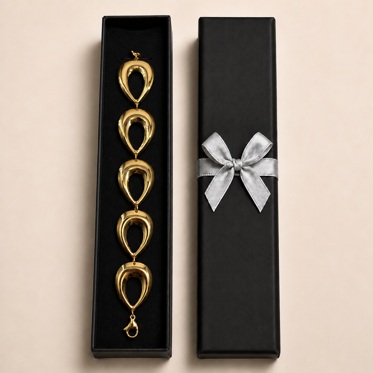 PN017G - Gold Five Open Teardrop Link Narukvica