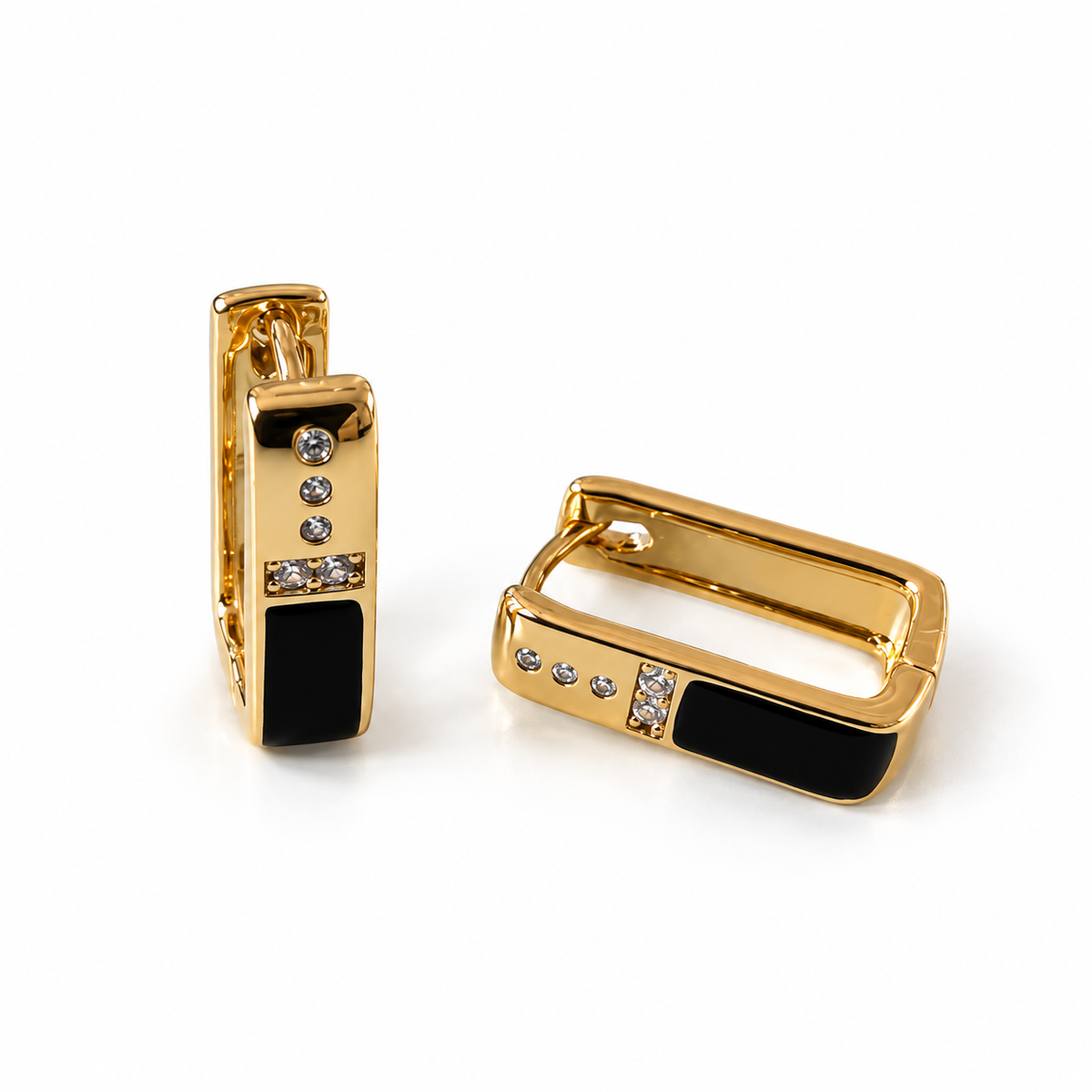 PM134G - Gold Black Panel Triple-Stone Accent Huggie Minđuše