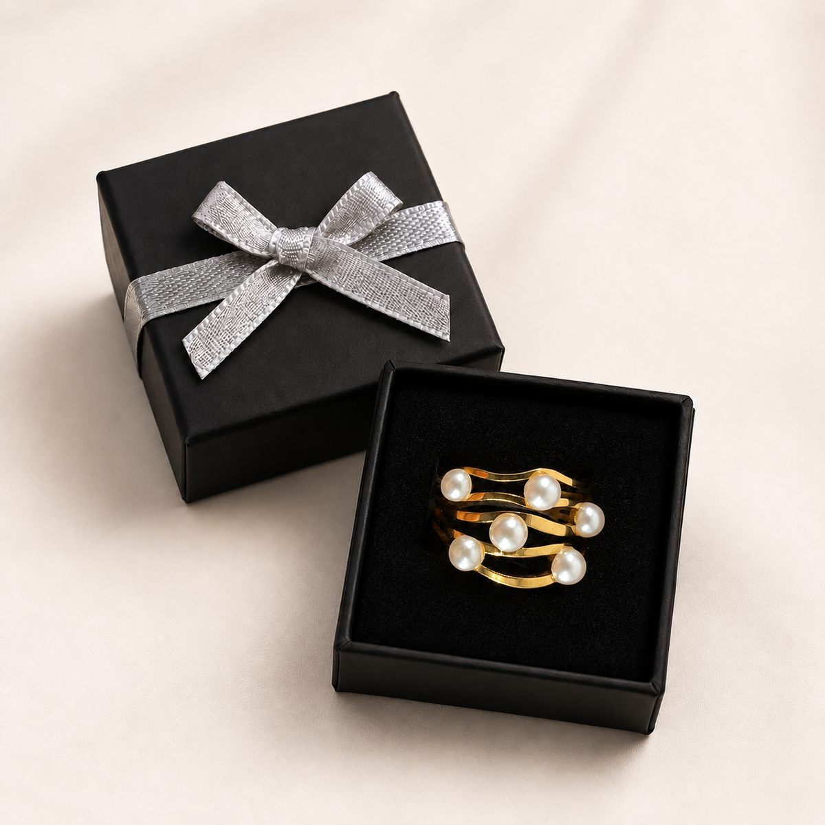 PP032G - Gold Six Pearl Wave Cuff Prsten
