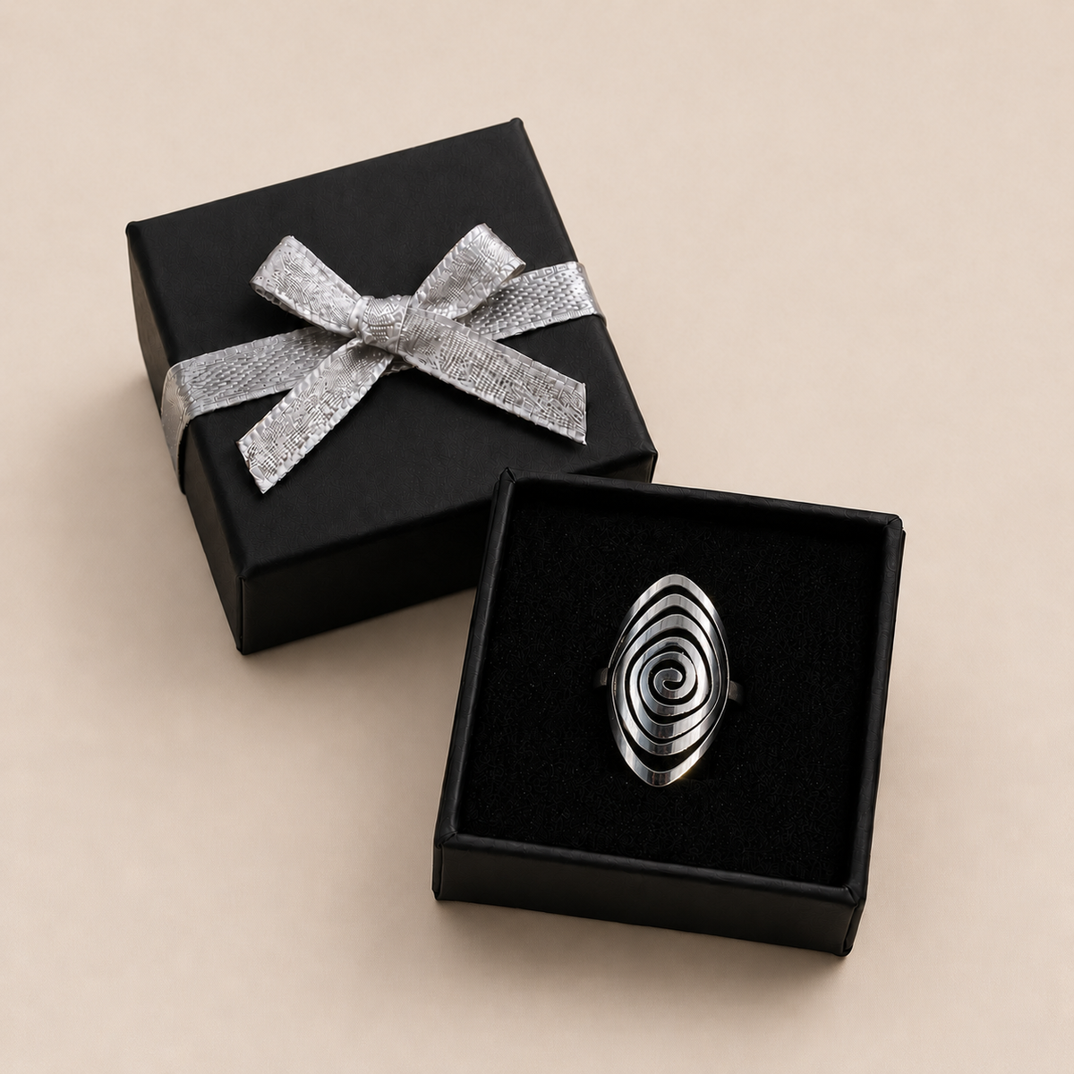 PP058 - Silver Concentric Teardrop Spiral Prsten