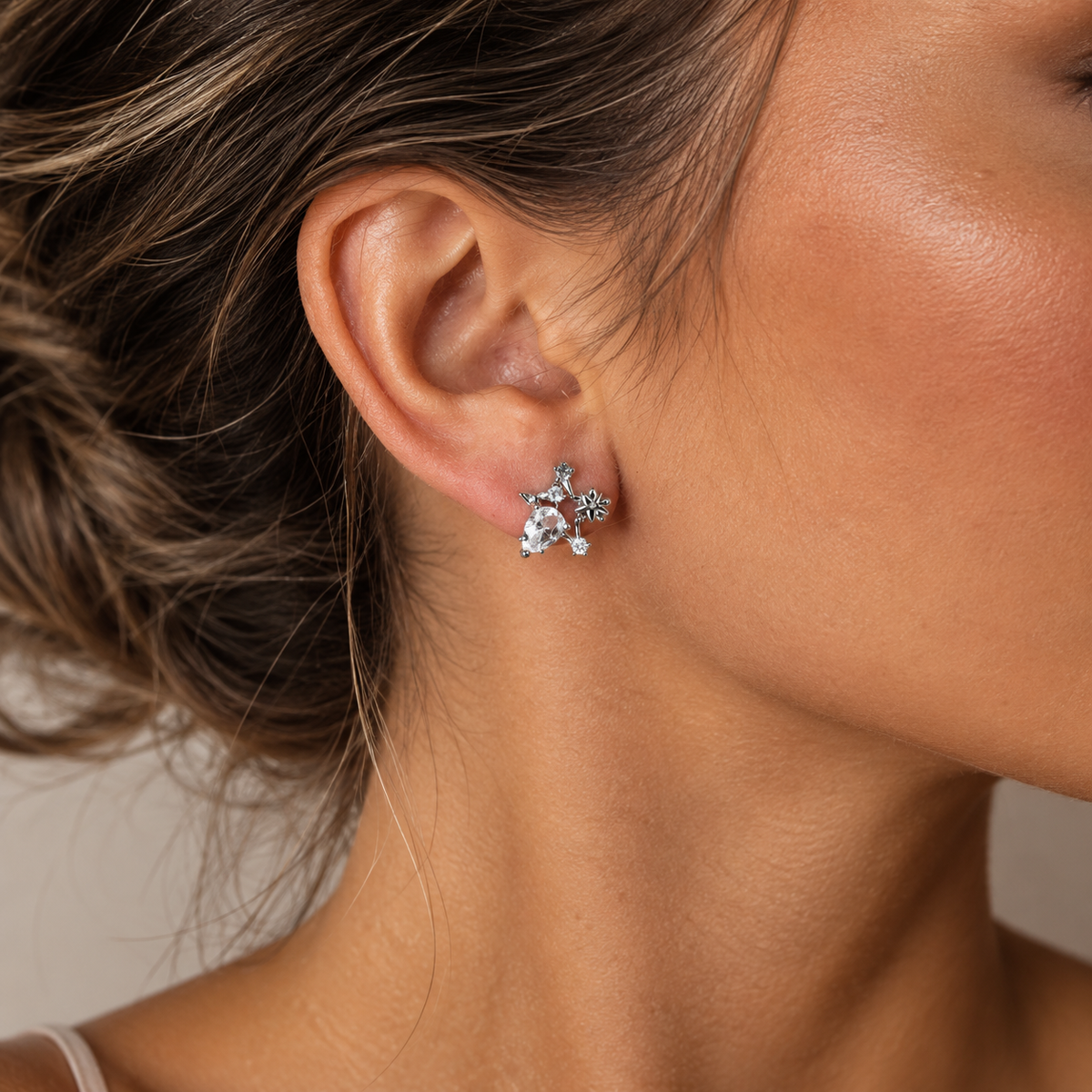 PM191 - Silver Celestial Star Pear-Cut Cluster Stud Minđuše